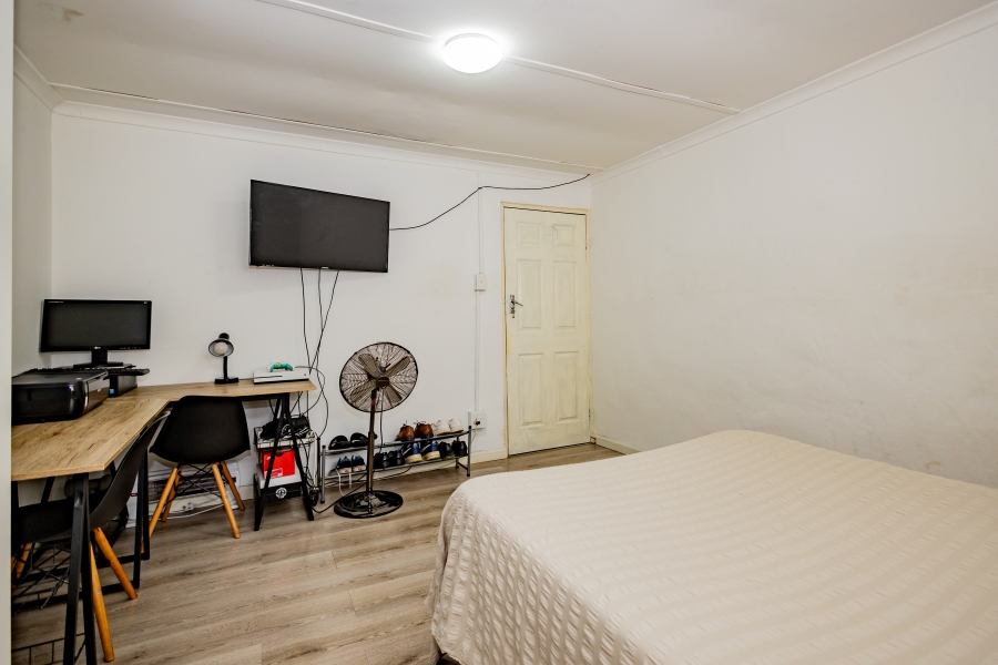 3 Bedroom Property for Sale in Uitsig Western Cape